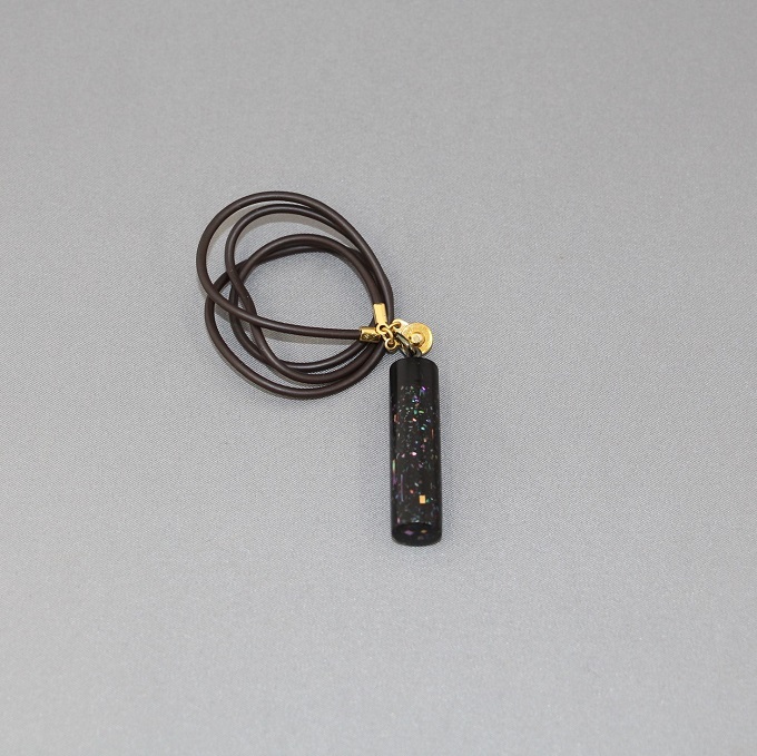 螺鈿アクセサリー(レザーロープ)